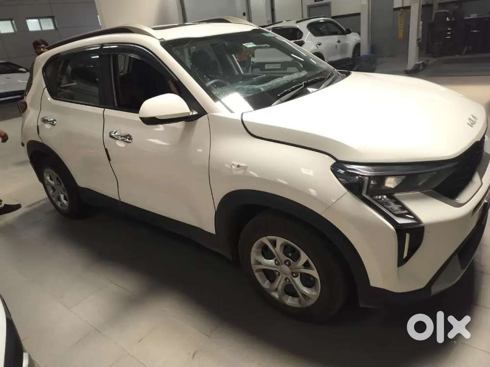 Kia Sonet Hte O December Registration 2025 Petrol 3300 Km Driven