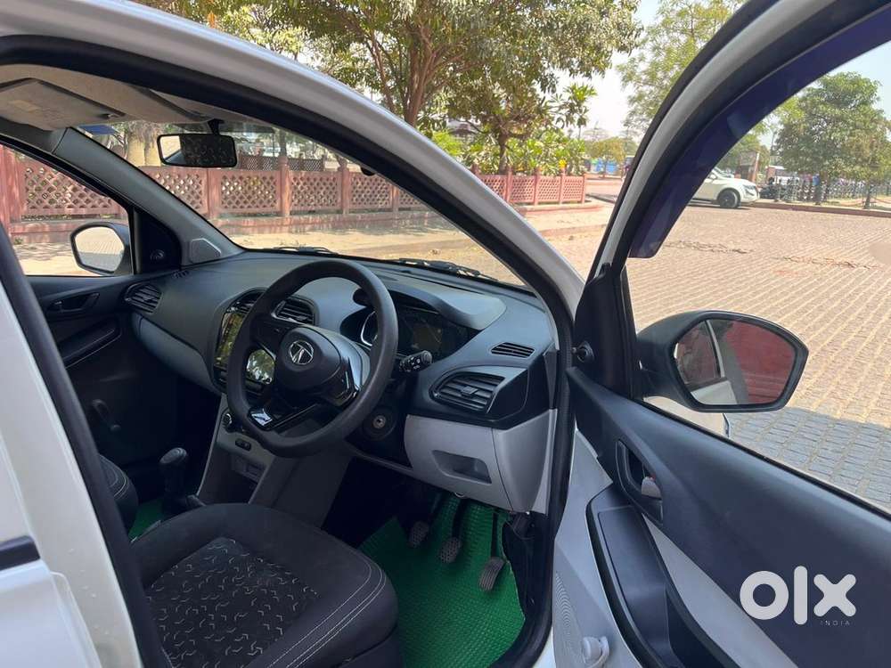 Tata Tiago Petrol Manual 2024