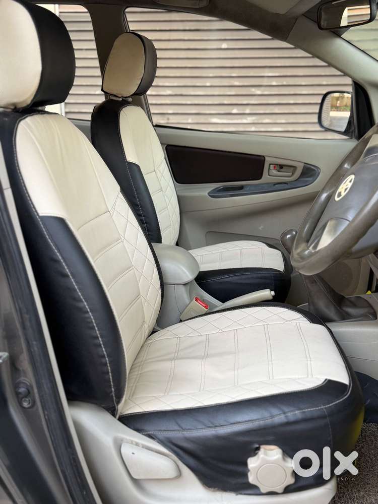 Toyota Innova 2.5 G (diesel) 8 Seater Bs Iv, 2013, Diesel