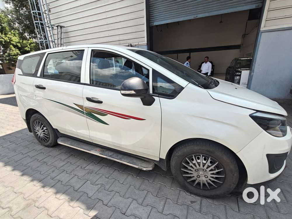 Mahindra Marazzo M2, 2022, Diesel