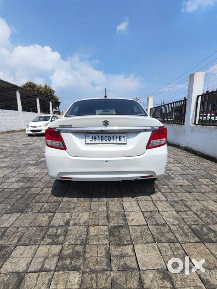 Maruti Suzuki Dzire 1.2 Vxi, 2023, Petrol