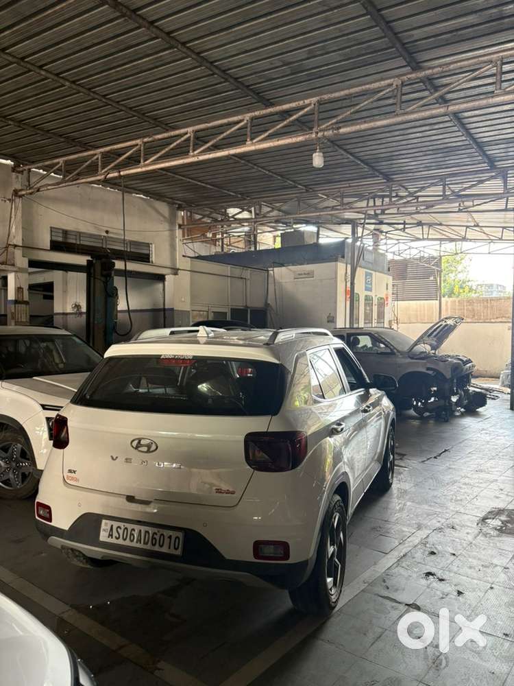 Hyundai Venue Petrol 2021
