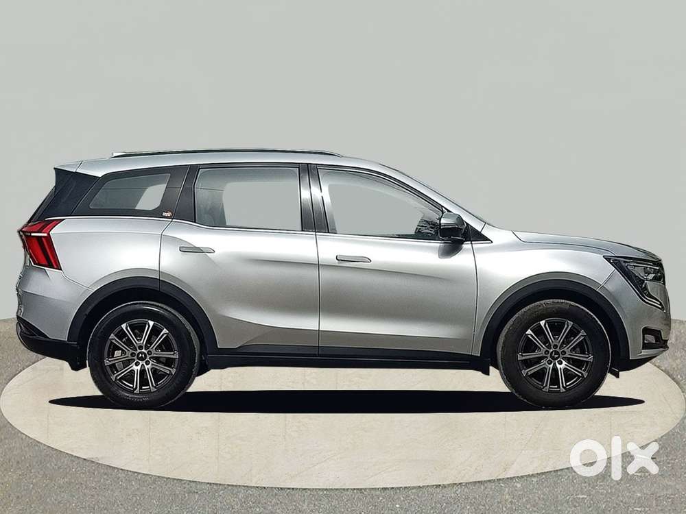 Mahindra Xuv700 2.0 Ax 7 Petrol At Str, 2023, Petrol