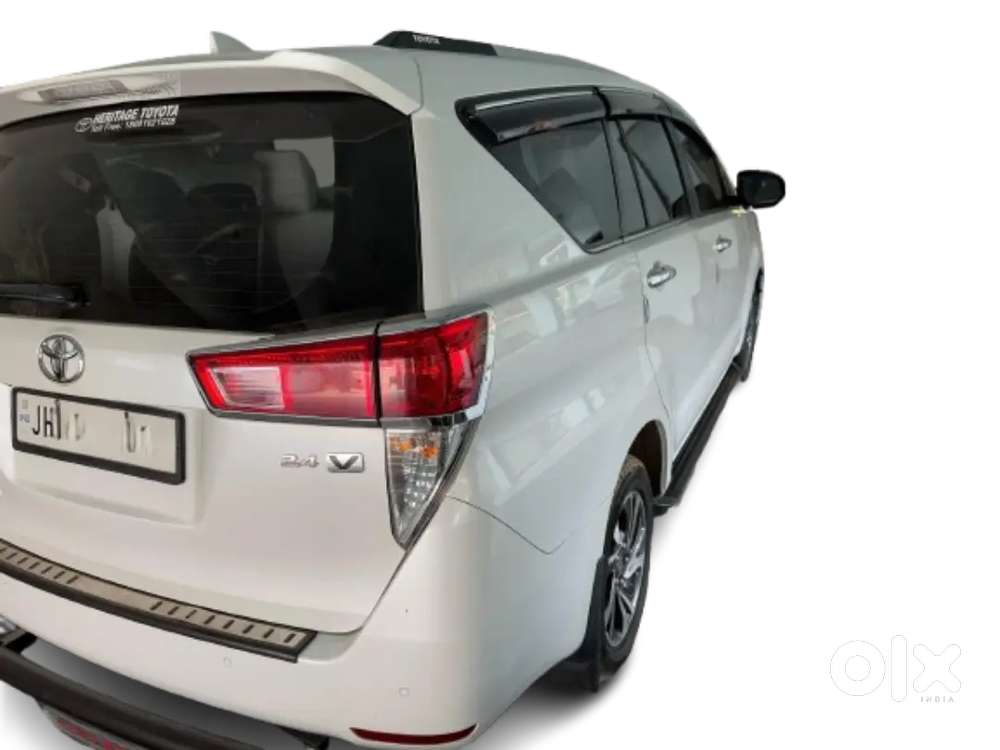Toyota Innova Crysta 2023 Diesel 40000 Km Driven