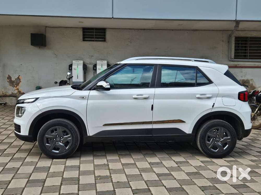 Hyundai Venue 1.2 S Plus, 2024, Petrol