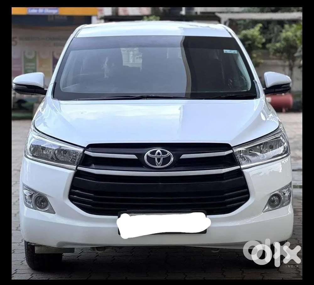 Toyota Innova Crysta 2.4v (2017)- Diesel