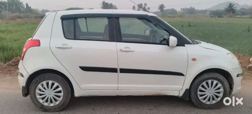 Maruti Suzuki Swift 2012 Diesel 140000 Km Driven