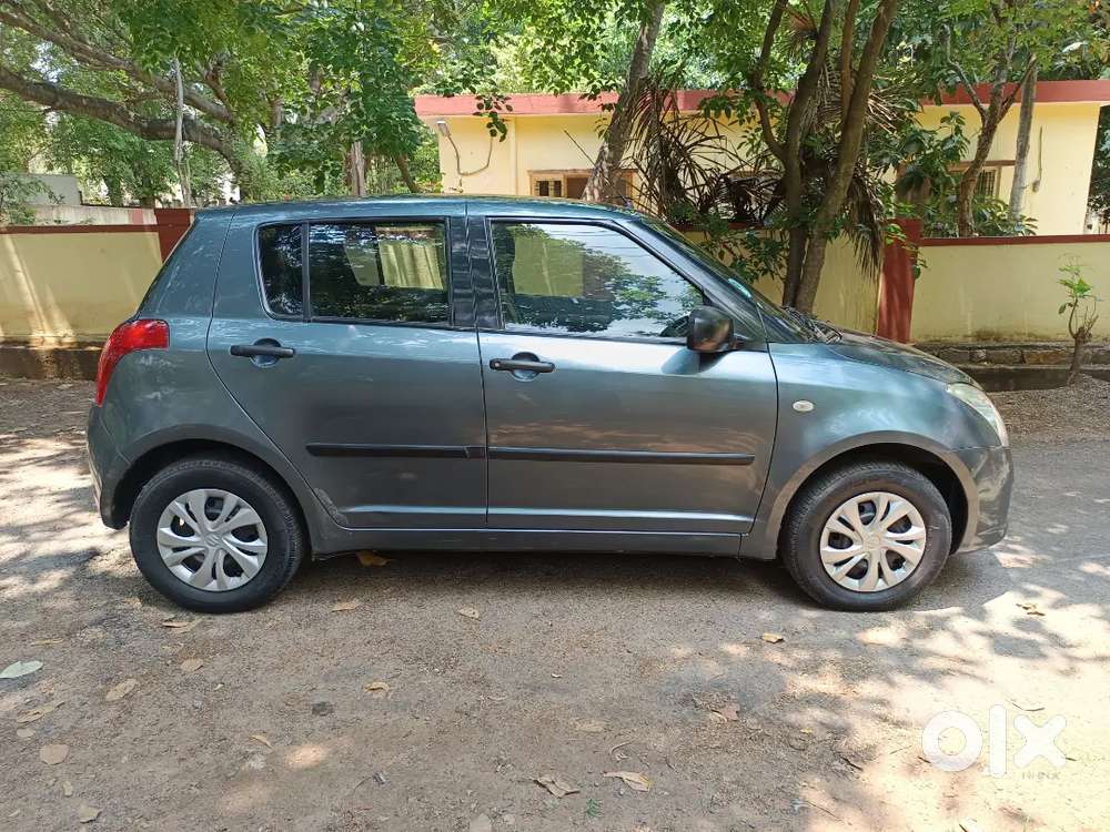 Maruti Suzuki Swift 2005 Petrol 112000 Km Driven