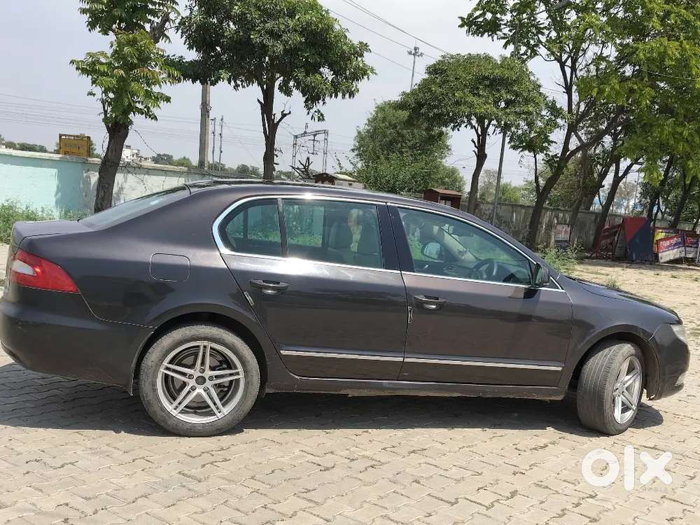 Skoda Superb Iv 2011 Automatic Diesel Passing 2031