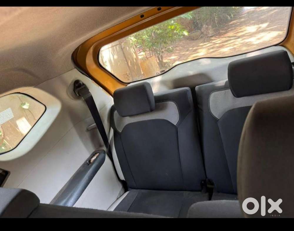 Renault Triber 2022  Automatic Petrol 30000 Km Driven