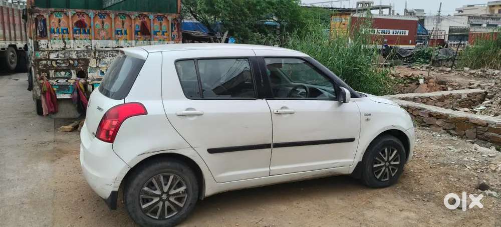 New Car Leni He