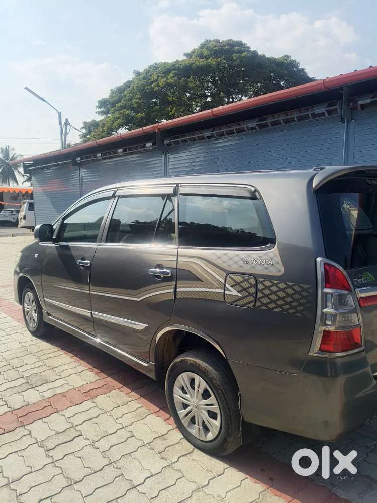 Toyota Innova 2013 (g) Version