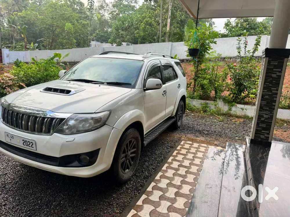Toyota Fortuner 2014