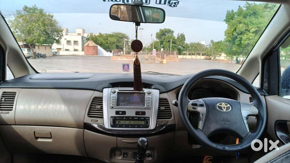 Toyota Innova 2.5 Zx 7 Str Bs-iv, 2015, Diesel