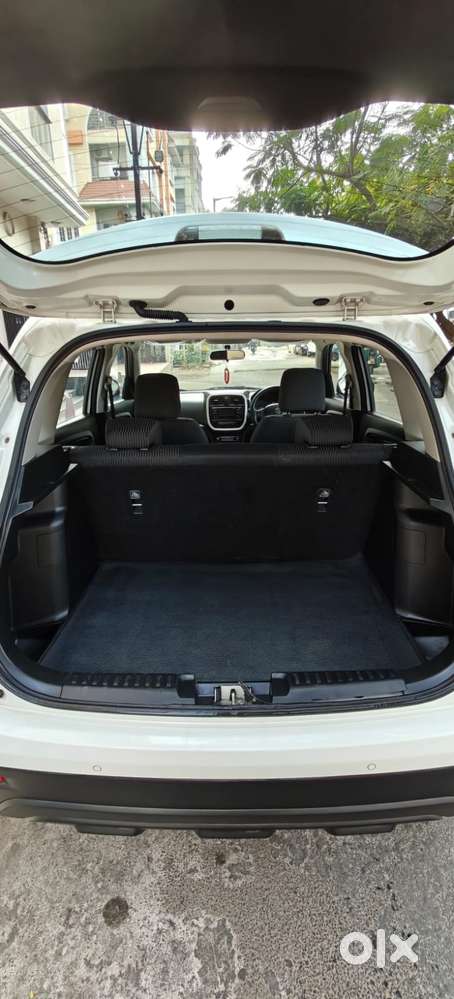 Maruti Suzuki Brezza 1.5 Vxi Smart Hybrid, 2021, Petrol