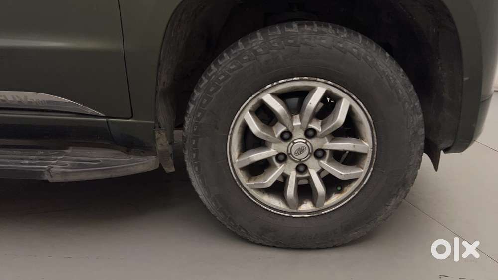 Mahindra Tuv 300 T8, 2016, Diesel