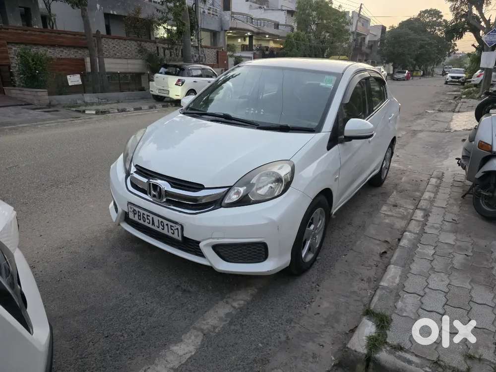 Honda Amaze 2016 Petrol  70,000 Km Driven  New Tyres & Alloy Wheels