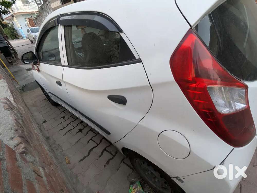 Hyundai Eon 2013 Petrol Well Maintained