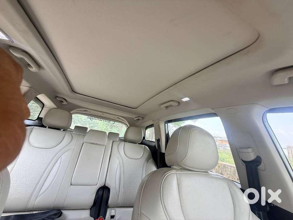 Mahindra Xuv700 2024 Diesel 22000 Km Driven