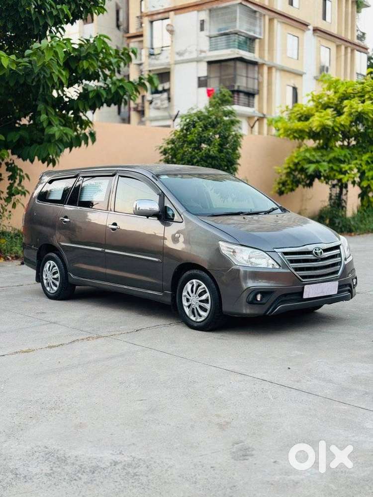 Toyota Innova 2.5 Gx 7 Str Bs-iii, 2012, Diesel