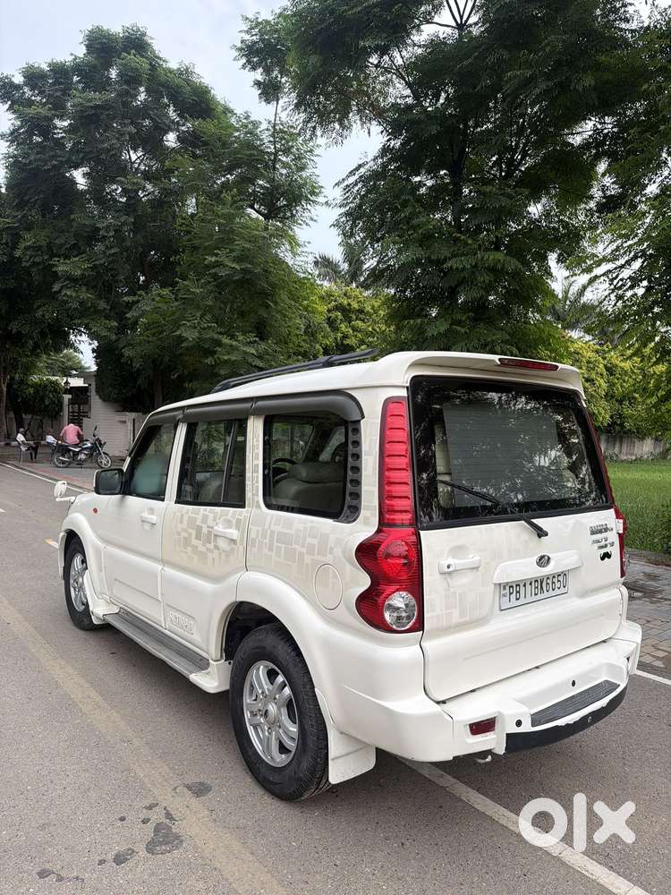Mahindra Scorpio Vlx 2wd Airbag Bsiv, 2014, Diesel