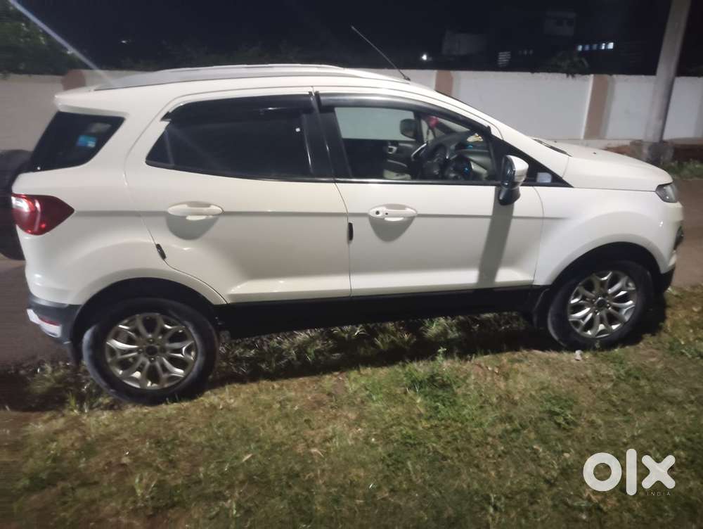 Ford Ecosport 2016 Petrol 130000 Km Driven