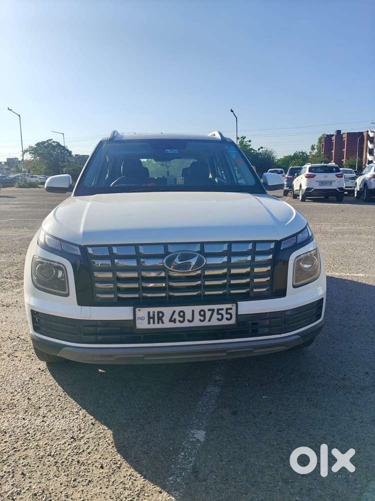 Hyundai Venue Sx Knight Edition Mt, 2023, Petrol