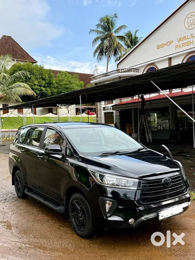 Toyota Innova Crysta 2021 Black