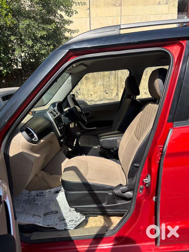 Mahindra Tuv 300 T10 Dual Tone, 2019, Diesel