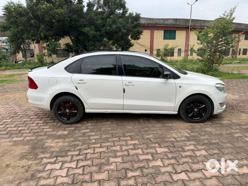 Skoda Rapid 1.6 Ambition Plus Mpi, 2015, Diesel