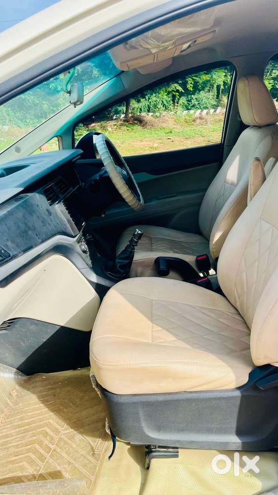 Mahindra Marazzo M2, 2018, Diesel