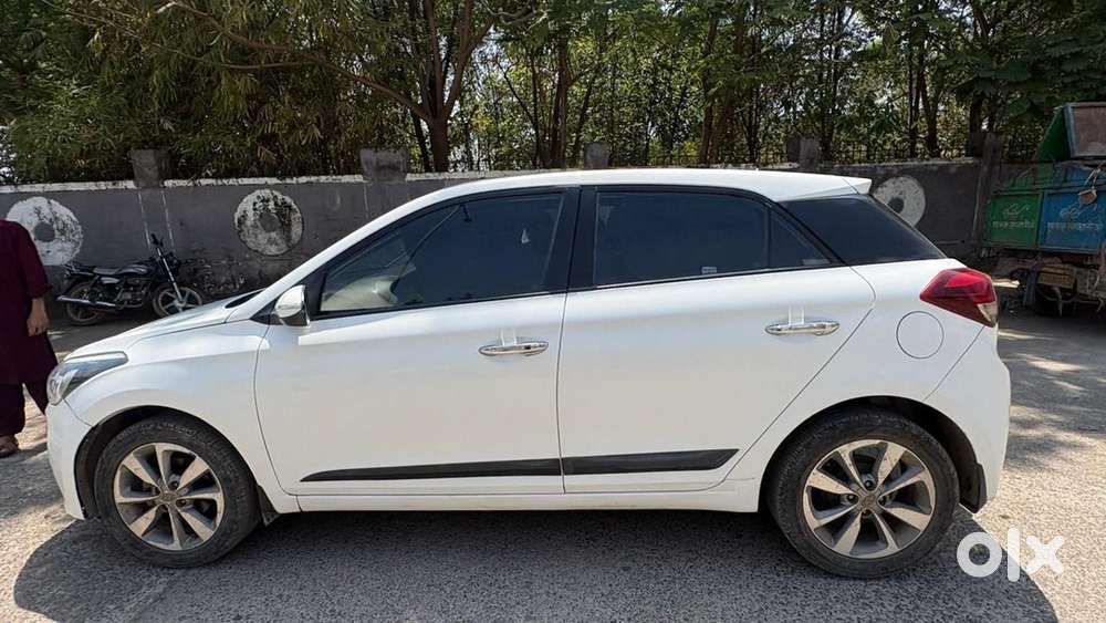 Plz Genuine Buyers Hi Msg Krein  Hyundai I20 Top Model