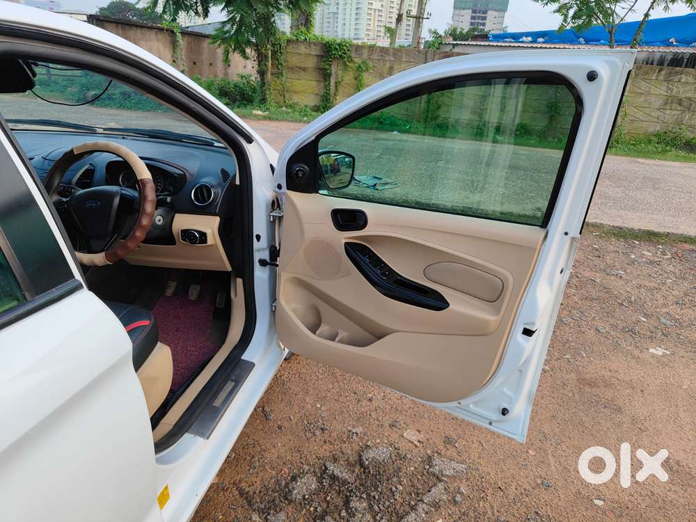 Ford Figo Aspire Titanium Blu Diesel, 2017, Diesel