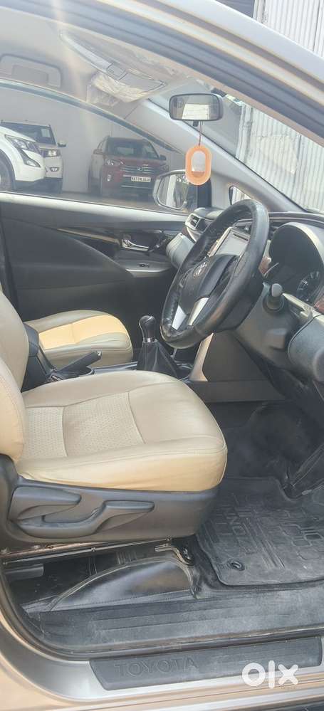 Toyota Innova Crysta 2017 Diesel Well Maintained