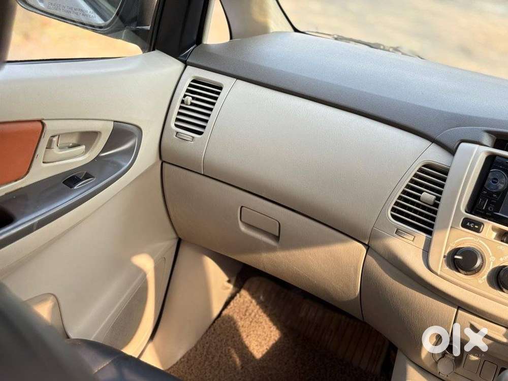 Toyota Innova 2.5 Gx 7 Seater Bs Iv, 2012, Diesel