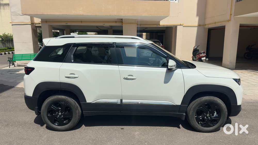 Maruti Brezza Zxi Automatic 2025 Petrol
