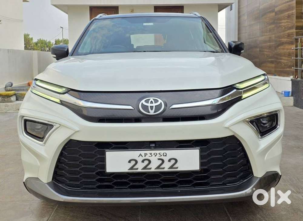 Toyota Urban Cruiser Hyryder 1.5 V Hybrid, 2023, Petrol