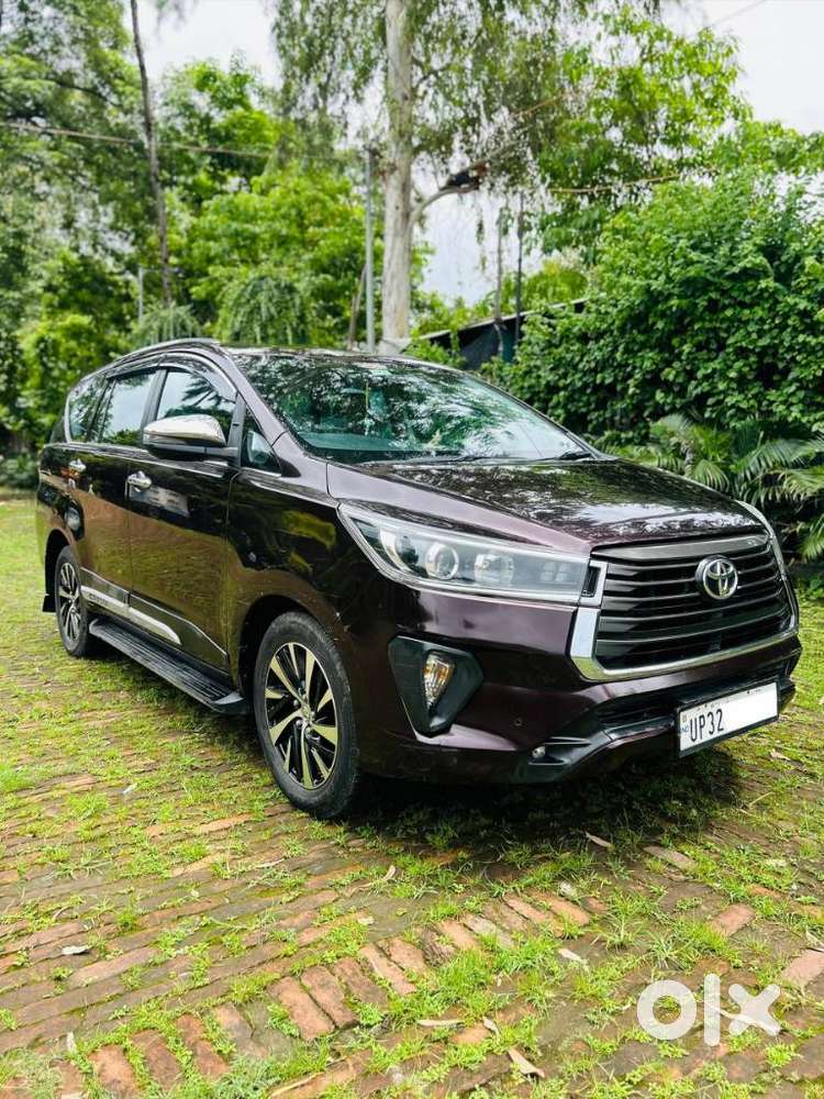 Toyota Innova Crysta, 2022, Petrol
