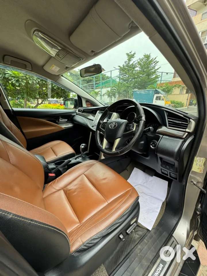 Toyota Innova Crysta 2.8 Zx At 7 Seater, 2019, Diesel