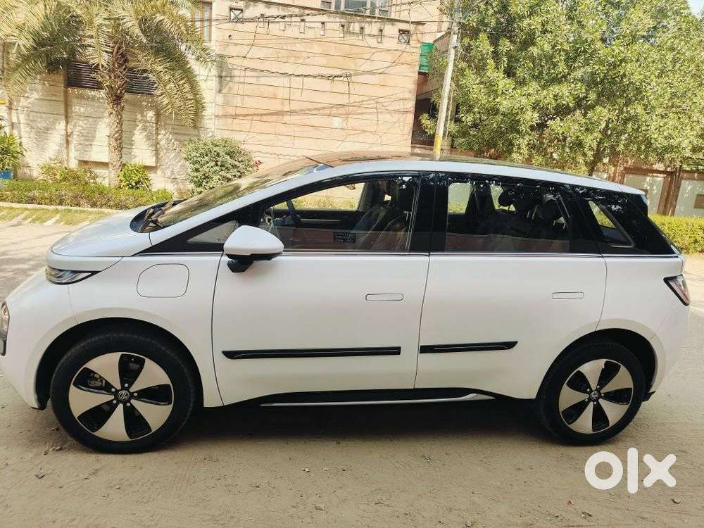 Mg Windsor Ev Essence, 2024, Electric