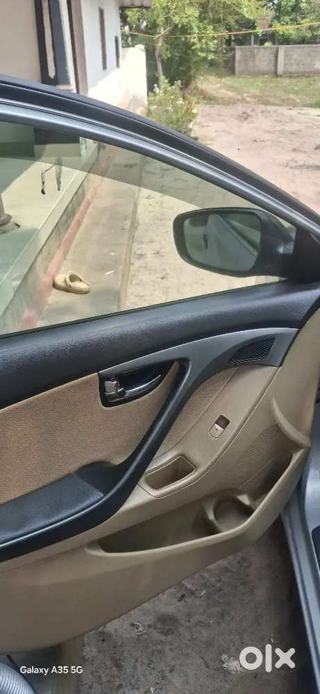 Hyundai Elantra 2013 Diesel 133000 Km Driven