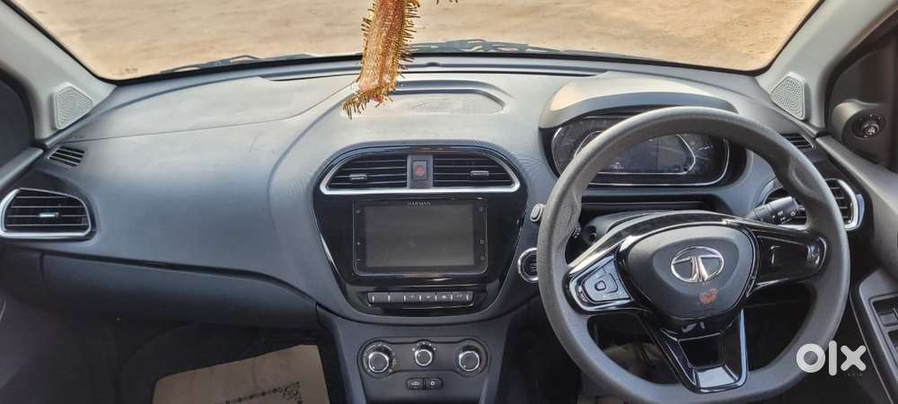 Tata Tiago 1.2 Revotron Xza, 2023, Petrol