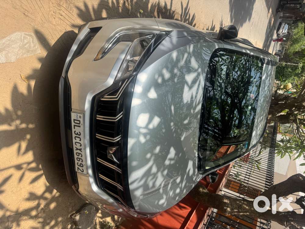 Brand New Showroom Condition Xuv 700 Ax3 Manual