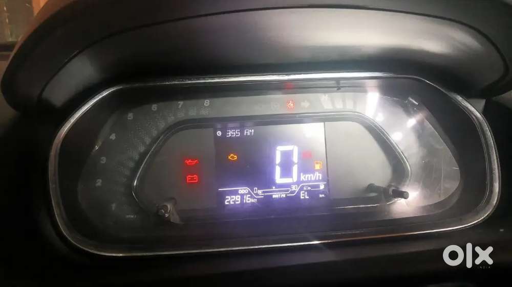 Tata Tiago Xt(o) 2023, Daytona Grey, Single Owner