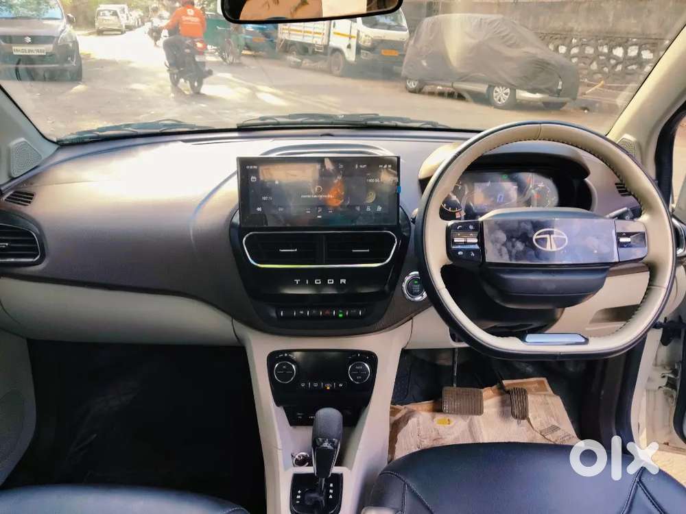 Tata Tiagor 2025 Cng & Hybrids 12705 Km Driven