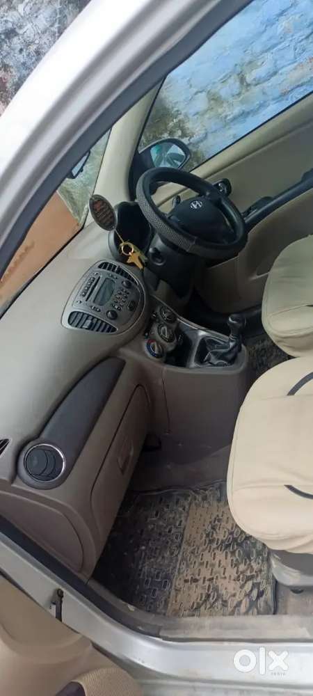 Hyundai I10 2012 Petrol 70000 Km Driven