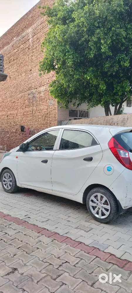 Hyundai Eon 2011 Petrol Well Maintained