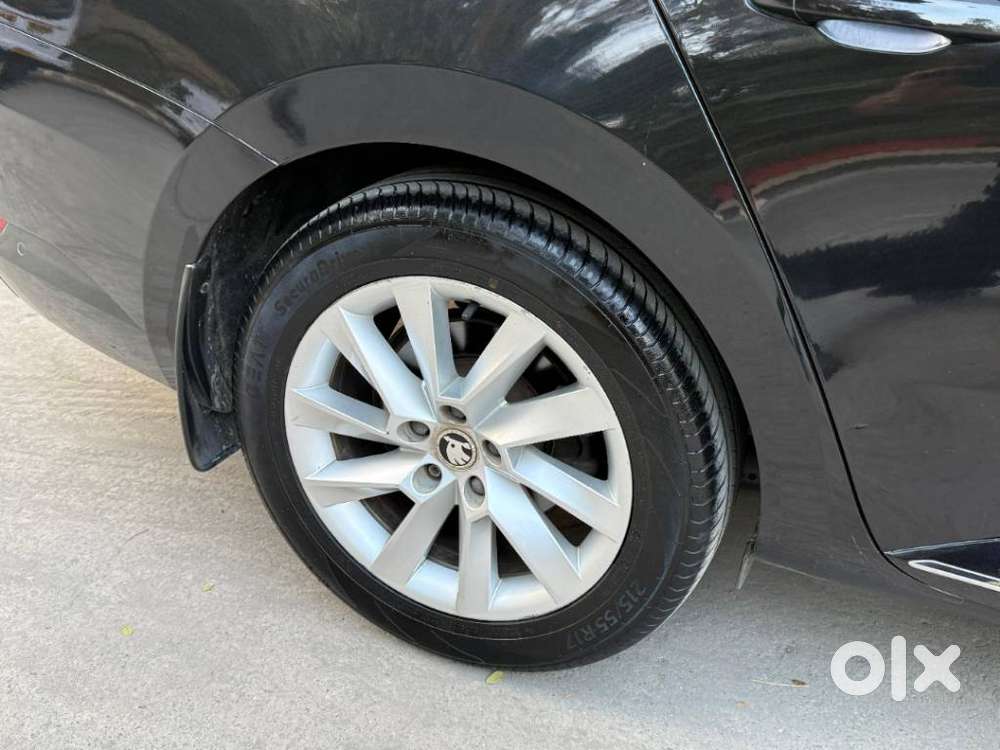 Skoda Superb L&k 2.0 Tdi At, 2017, Diesel