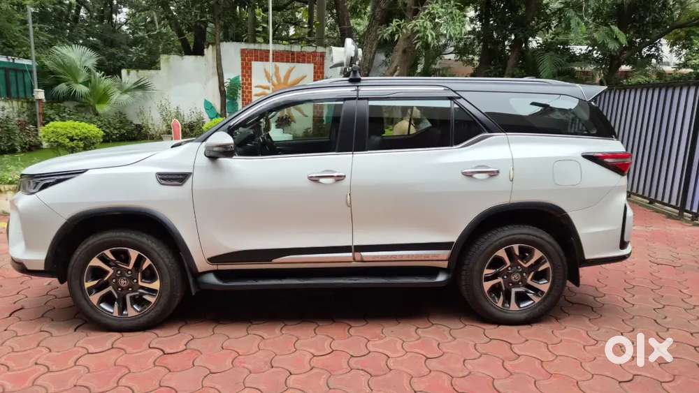 Toyota Fortuner Legender 2024 Diesel