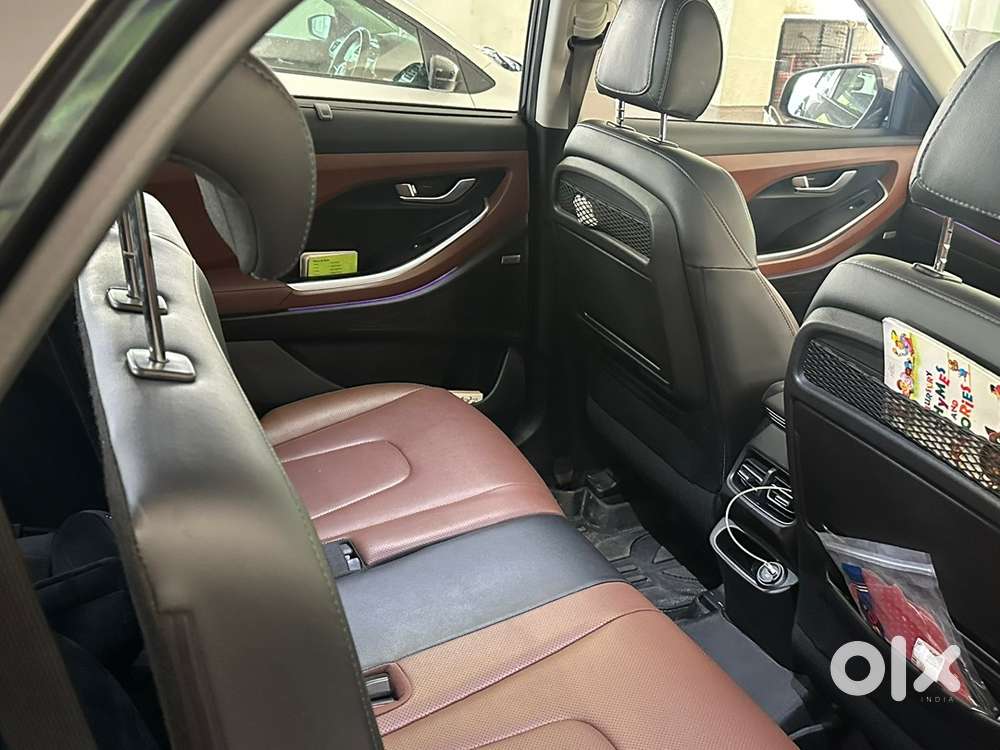 Hyundai Alcazar Signature 7 Seater Petrol In Excellent Condition